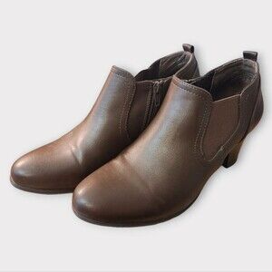 Solanz Vegan Leather Ankle Booties 8.5